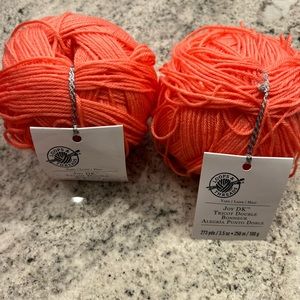 Loops and threads coral yarn